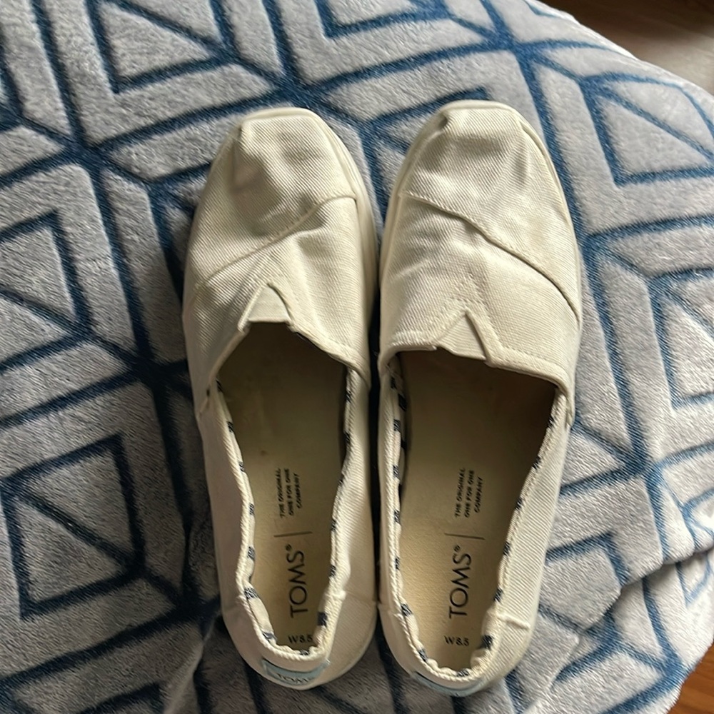 White Toms